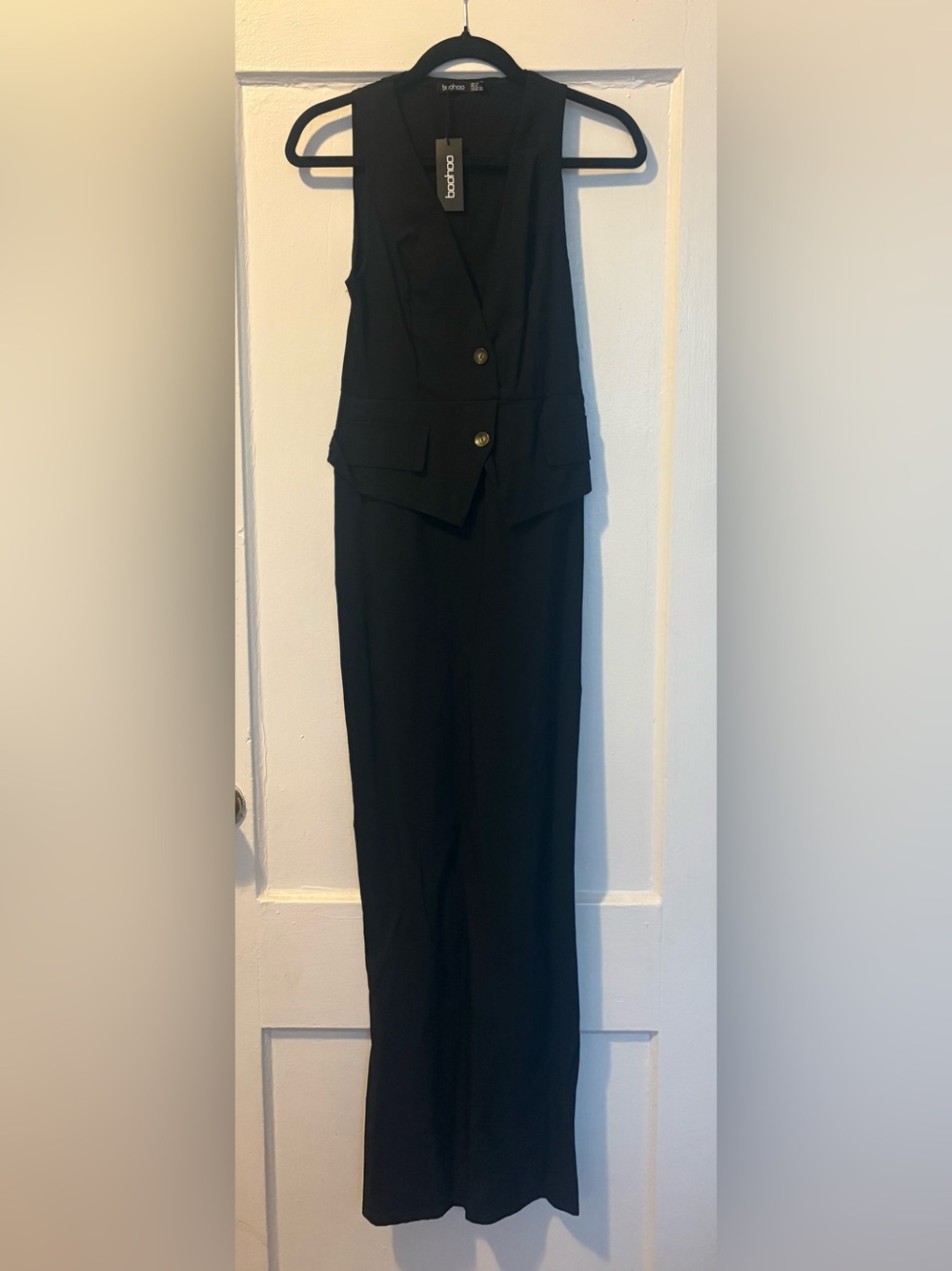 Boohoo Black Sleeveless Tailored dress